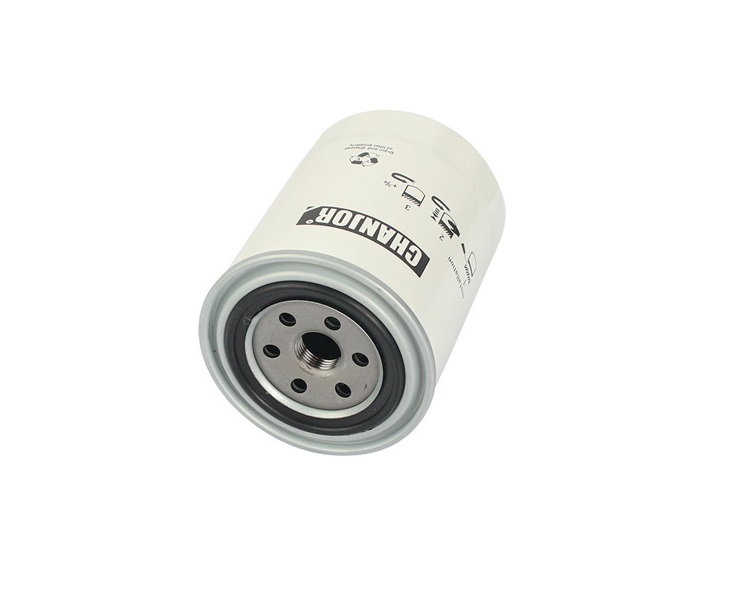 Gabelstapler zerteilt TD27/QD32/TD42 Motorölfilter mit OEM: 20801-01131