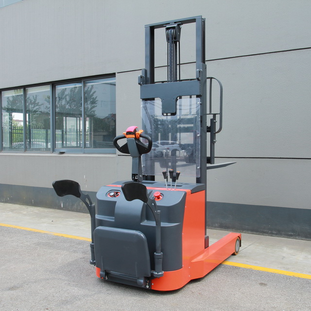 Electric forklift reach lift stacker wheel pallet stand-on truck with emergency power disconnect handle Q series